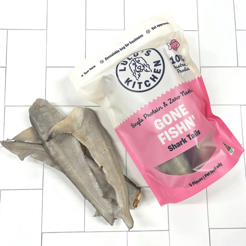 LULU'S KITCHEN Dog Treats Gone Fishn' - Shark Tails 5pc