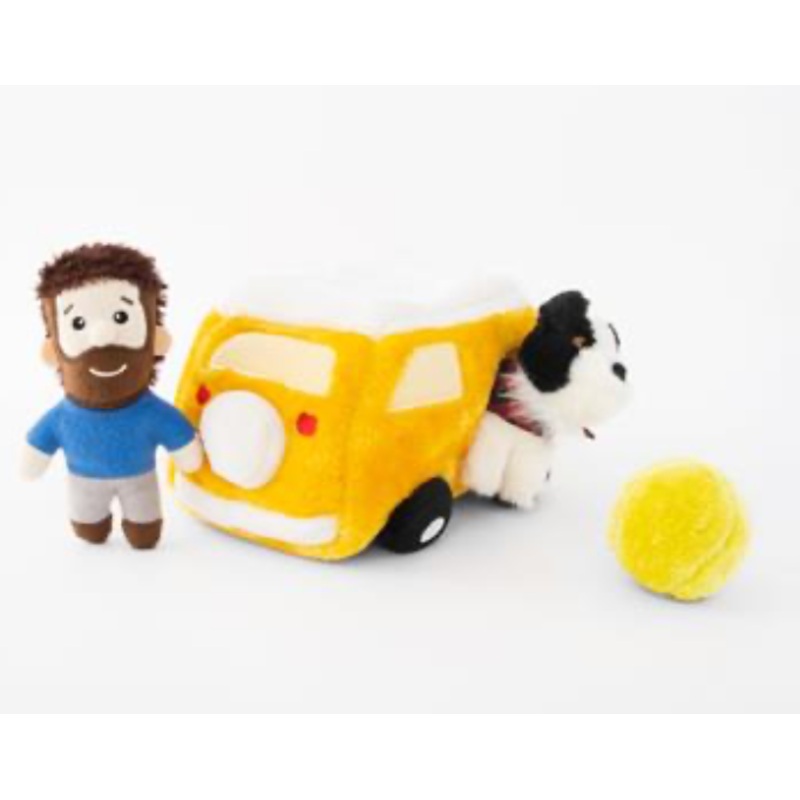 Zippy Paws Burrow Momo & Andrew in the Yellow Van