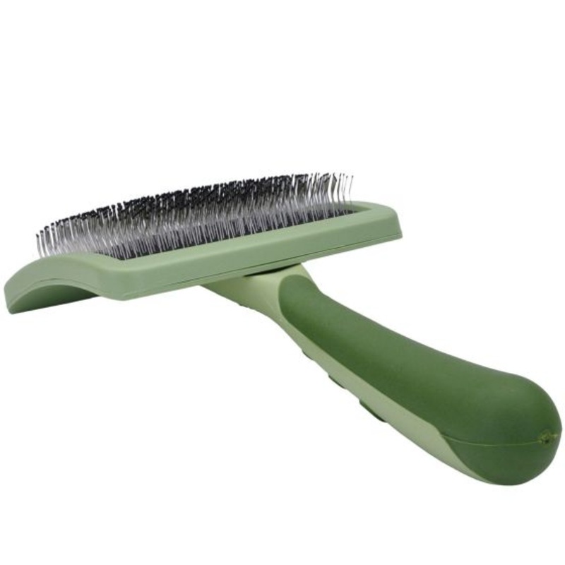 Safari Curved Firm Slicker Brush Dogs Medium