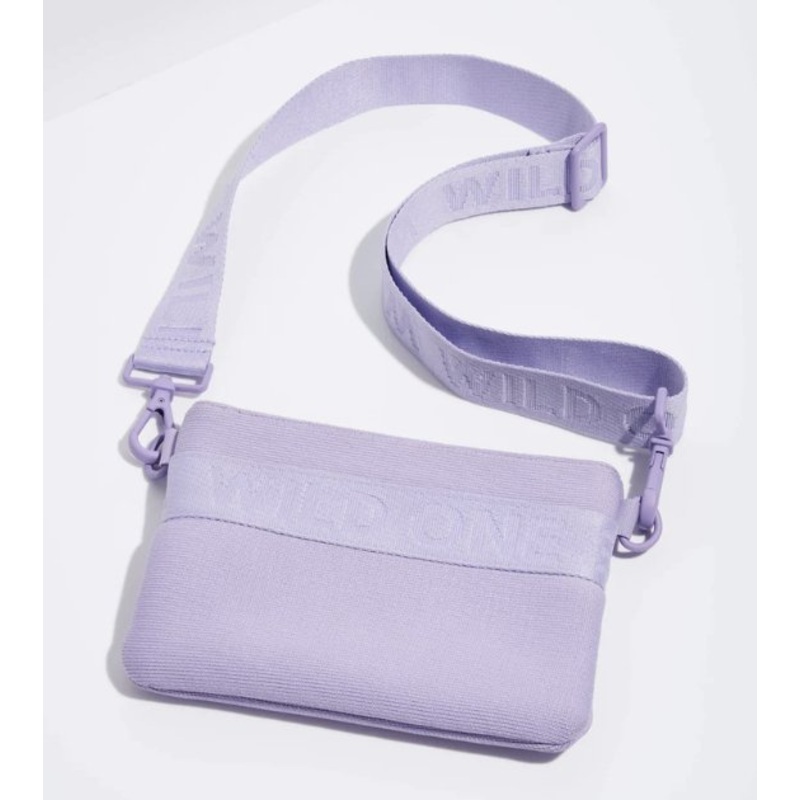Wild One Recycled Knit Walking Treat Pouch (Lilac)