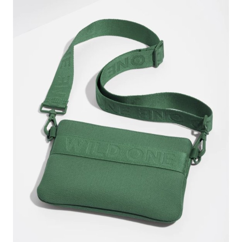 Wild One Recycled Knit Walking Treat Pouch (Spruce)