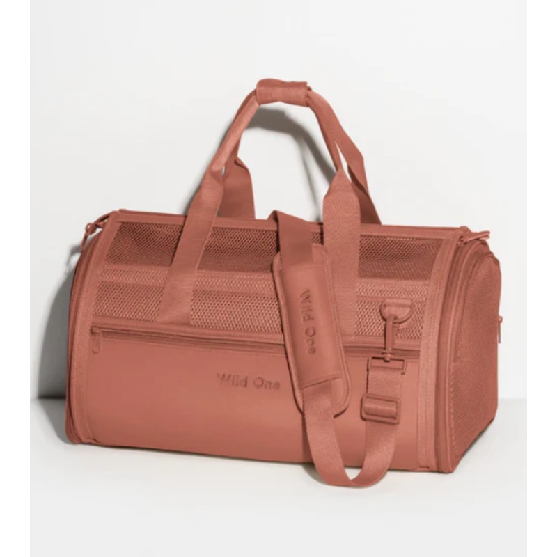 Wild One Travel Carrier (Cocoa)