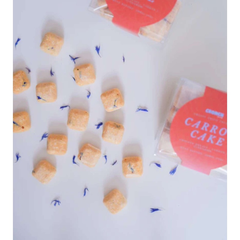 Licked CRONCH Freeze Dried Christmas Dog & Cat Treats (Carrot Cake)